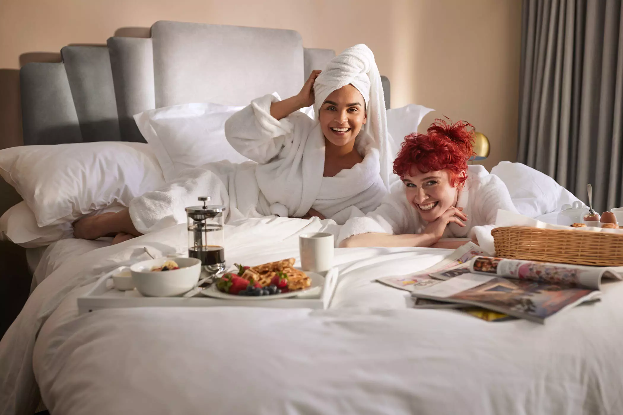 11310966 samsung s21 ooh room service shot 2 1251 Jack Terry Samsung Campaign